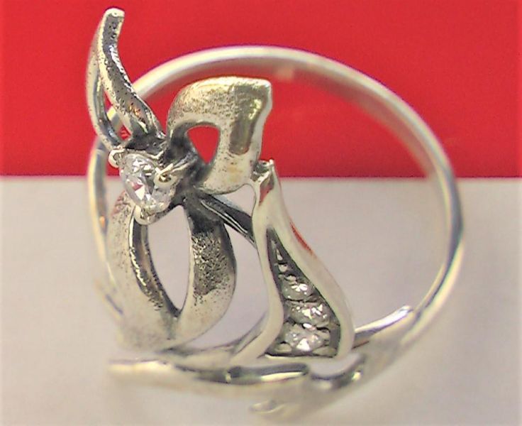 Кольцо перстень серебро 925 проба 2,67 гр 17 размер