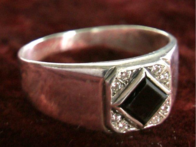 Кольцо перстень серебро 925 проба 5,19 гр 21 разм