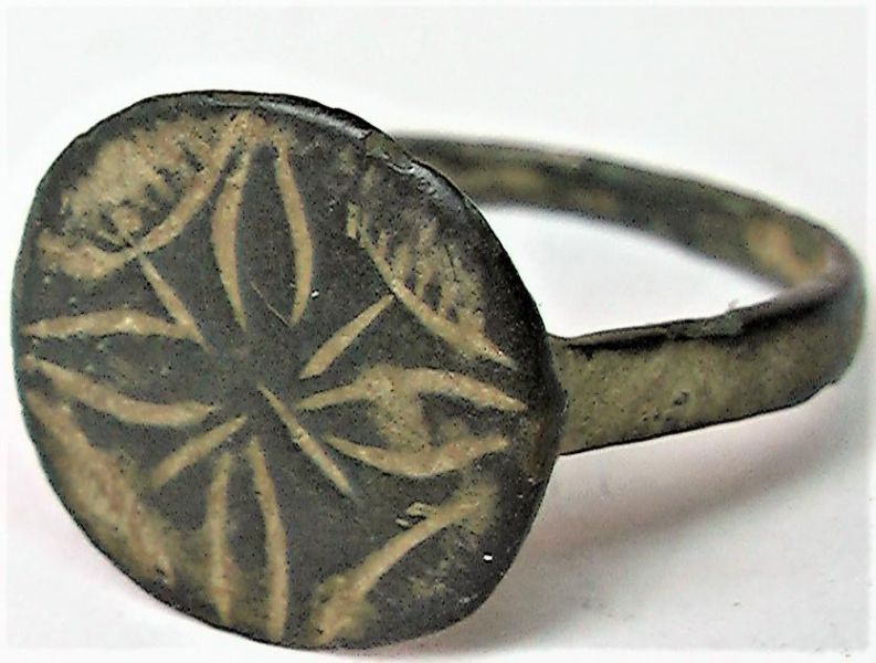 Кольцо перстень старинный древний латунь 19 размер 3,03 грамма