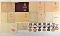 Медали юбилейные СССР с документами на одного человека лот 212