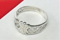 Кольцо перстень серебро 925 проба 2,91 грамма размер 18,5